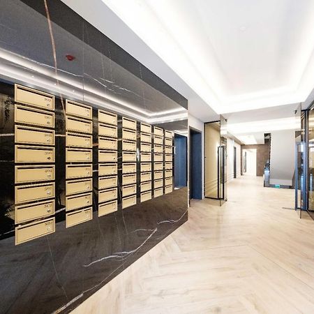 Brand New Luxury Apartment In The Heart Of Braşov Buitenkant foto