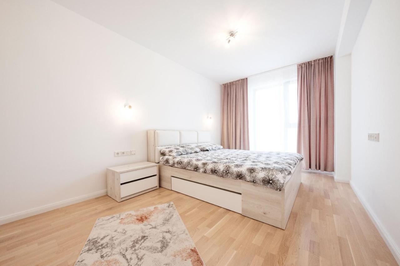 Brand New Luxury Apartment In The Heart Of Braşov Buitenkant foto